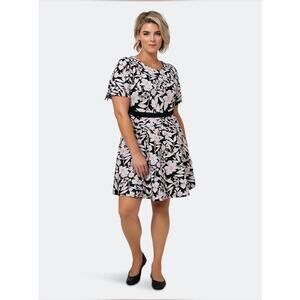 Leota Mackenzie Black Pink Floral Fit And Flare Dress Size 3X NWT Retail $148